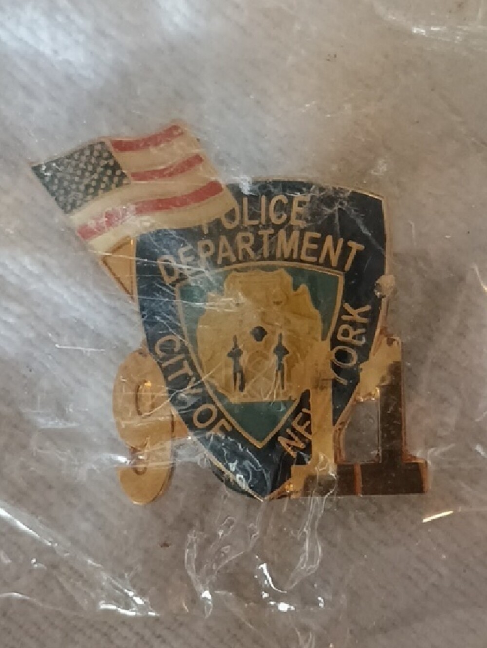 9/11 Memorial NYPD:Police Department Shield Pin with American Flag - Gold & Navy